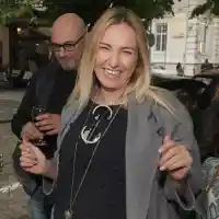 Бременната Алекс Раева не спира да яде