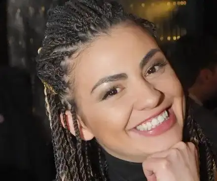 Бременната Деси Цонева още пийва вино