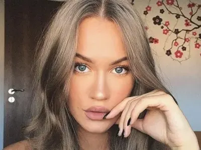 Чорбаджийска хвърля телефона заради релакс