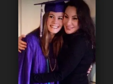 Дъщерята на Дарина Павлова претърпя операция! Паола страдала 15 г. от рядко заболяване