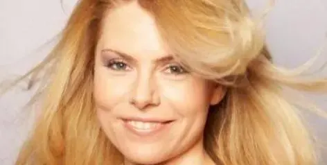 Деси Банова върти нов бизнес, изкарала 76 бона, докато е в майчинство