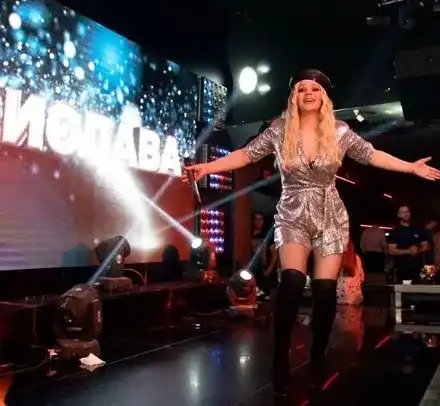 ДесиСлава се предаде пред тлъстините! Вече не смее да се снима от срам