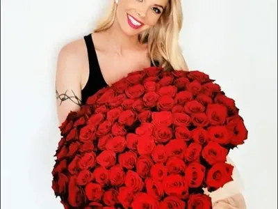 Емилия като Алла Пугачова