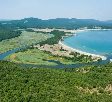 „Free-riders“  with tents protest against the order at the Black Sea Coast
