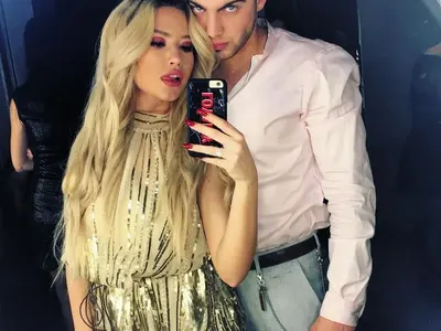 Гаджето на Тита на нож с Папи Ханс