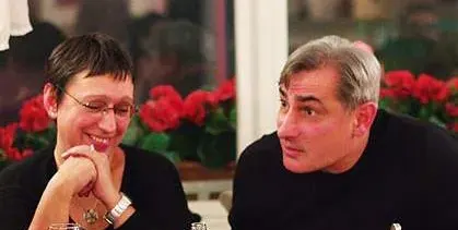 Гърбов закусва с червен хайвер за 30 лева