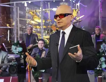 Хората на Слави в паника: 120 души от екипа му притеснени за бъдещето си след 31 юли