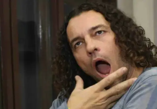 Икебаната оперира гласните си струни