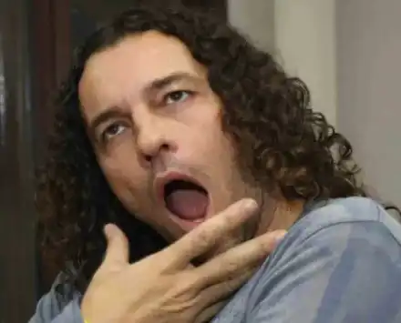 Икебаната оперира гласните си струни