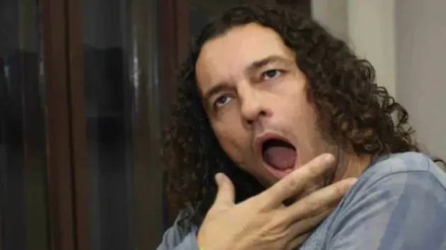 Икебаната оперира гласните си струни