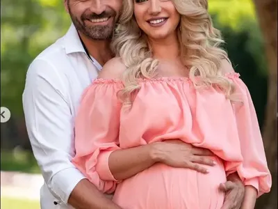 Йоанна Драгнева показа бременно коремче