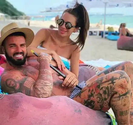 Криско и Благо заведоха жените на море! Златка и Цвети пъчат бременни коремчета на плажа