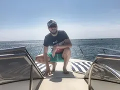 Криско се глези на яхта