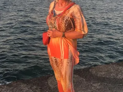 Лорд Евгени Минчев пак сече наред: Роси  с клин, ни в клин, ни в ръкав, Кир Киркоров в стил Извора на белоногата + още и СНИМКИ