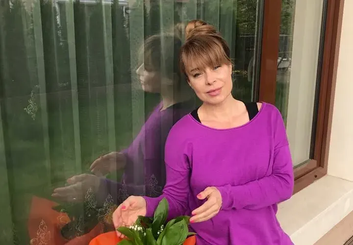 Мира Добрева сама си прави кока