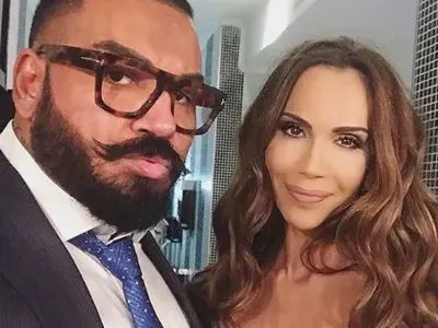 Мустак гъделичка Ивайла Бакалова