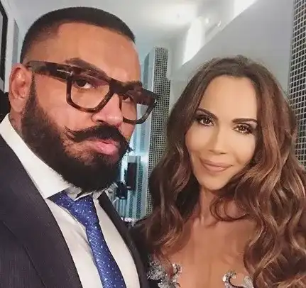 Мустак гъделичка Ивайла Бакалова