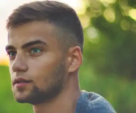 Наско Колев заби ново гадже (Рапърът се фука с млада варненка-красавица)