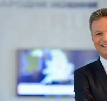 Ники Дойнов с апартамент до лудницата