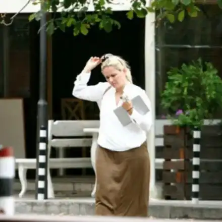 Пак обраха Лора Крумова