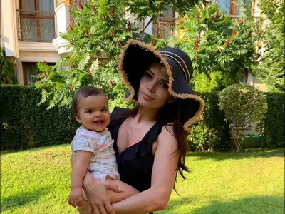 Преслава показа дъщеря си