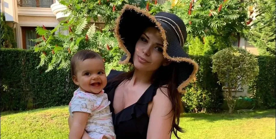 Преслава показа дъщеря си