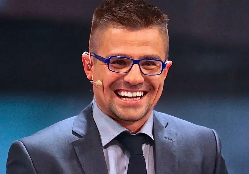 Продуцентът и водещ Андрей Арнаудов пред „Труд\": Над 350 хиляди български емигранти са готови да се върнат