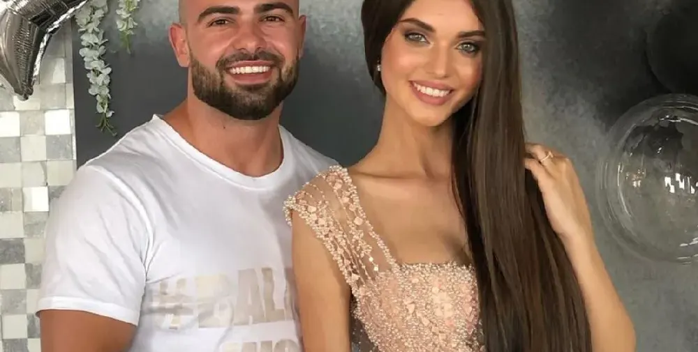 Ричард заби сестрата на Куини Алис