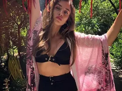 Саня Борисова сияе до нов мъж! Пръска чар на остров в Италия