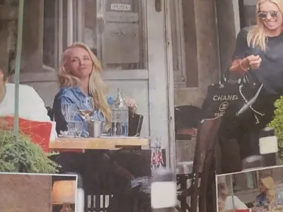 Сестри Шехтови се върнаха в София! Двете сядат на различни маси в едно и също заведение