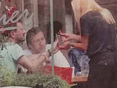 Сестри Шехтови се върнаха в София! Двете сядат на различни маси в едно и също заведение