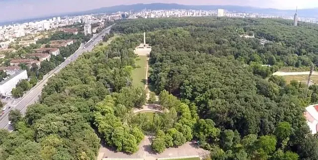 The municipality gives the environmentalists property for free in the Borisova gradina
