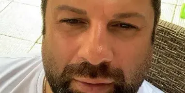 Тони Стораро опъна бръчки с фотошоп