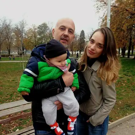 3-годишната дъщеря на Ирена Милянкова с шевове по лицето в спешното на „Пирогов“