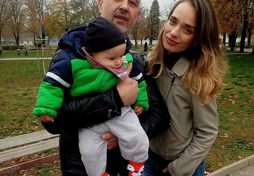 3-годишната дъщеря на Ирена Милянкова с шевове по лицето в спешното на „Пирогов“