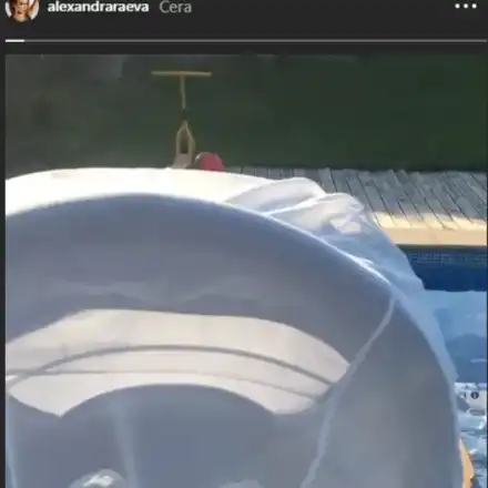 Алекс Раева показа бебето, но не и таткото