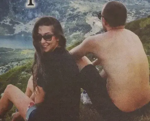 Александра Тюркмен ближе рани, приятелка й отмъкна гаджето