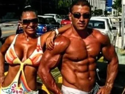 Анита Мейзер се моли за помощ на духа на убития Николай: Спаси ме от дявола!