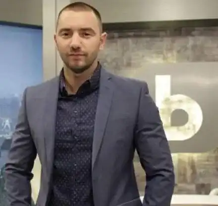 Антон Хекимян става юрист