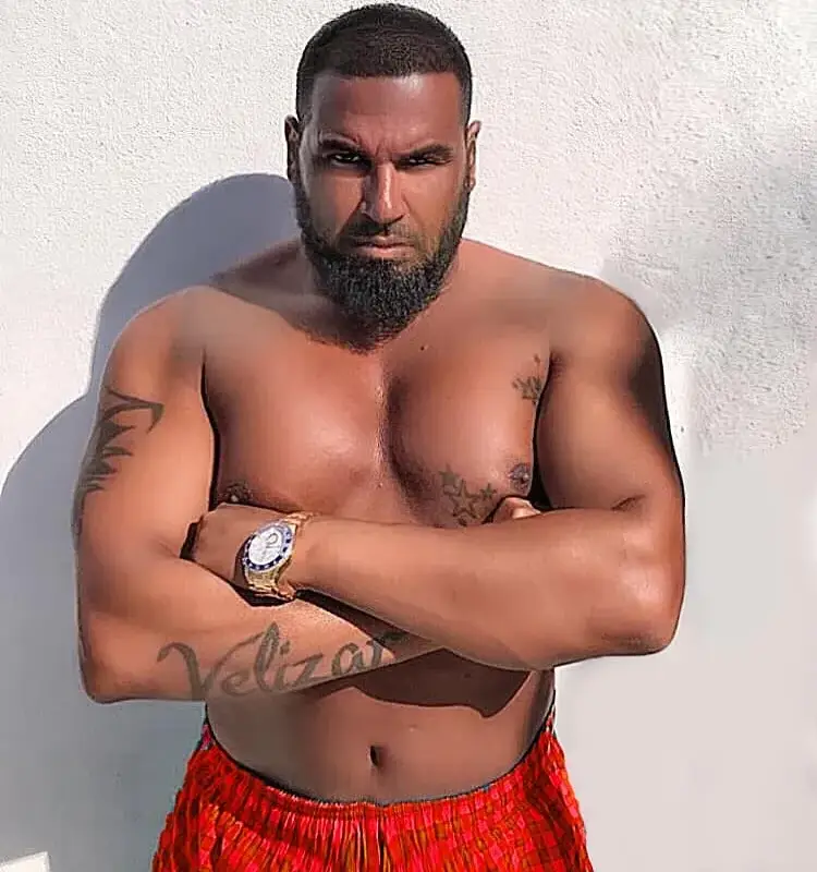 Азис с часовник за 60 бона (Снимки)