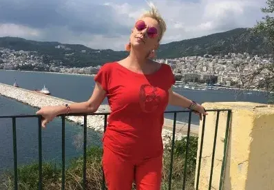 Багери вгорчиха почивката на Нона Йотова в Гърция