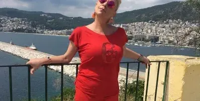 Багери вгорчиха почивката на Нона Йотова в Гърция