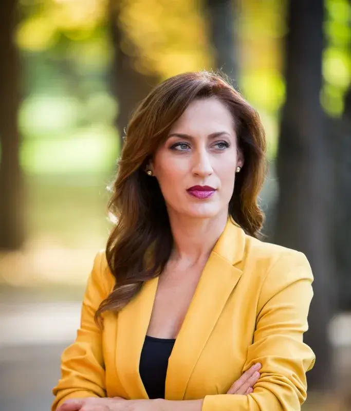 Биляна Гавазова бременна? (Водещата заряза диетите, похапва като за двама)