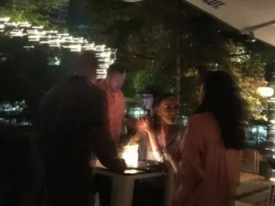 Боби Ръгбиста кръшка на Никита (Папарашки снимки)