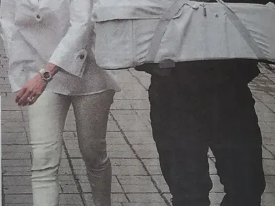 Боряна Шехтова с бебеносач