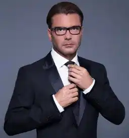 Братовчедка на доктор Енчев продава... канабис! (Жени върти успешен бизнес в Гърция)