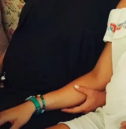 Бременната Алекс Раева не излиза от къщи