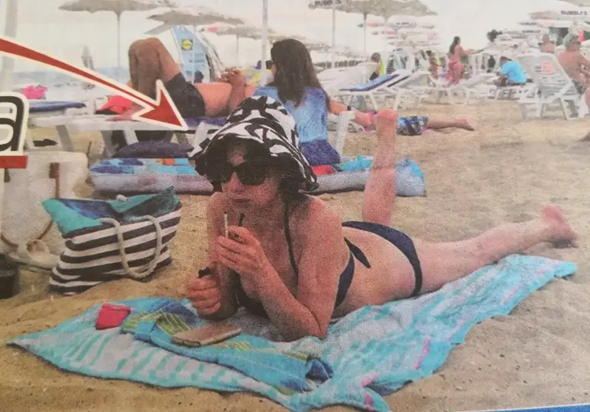 Цветанка Ризова се пусна по бански! Водещата се стиска за шезлонг  +Твърди, че не се е развела и че няма ново гадже