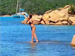 Дарина Павлова ходи по вода