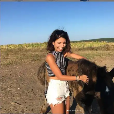 Дивна яхта катър